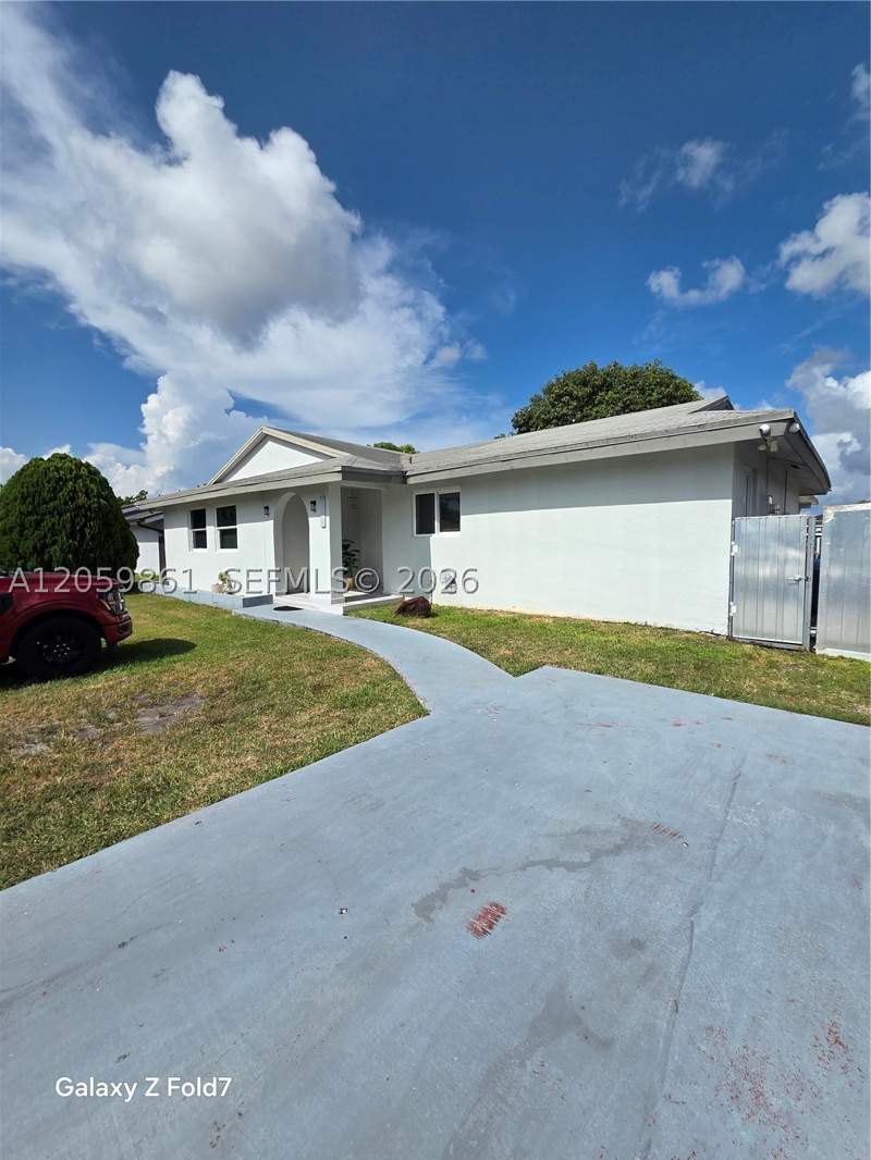 3 bedroom SingleFamilyResidence at 16884 SW 109th Ct, Pinar Estates Sub, Miami — photo 4