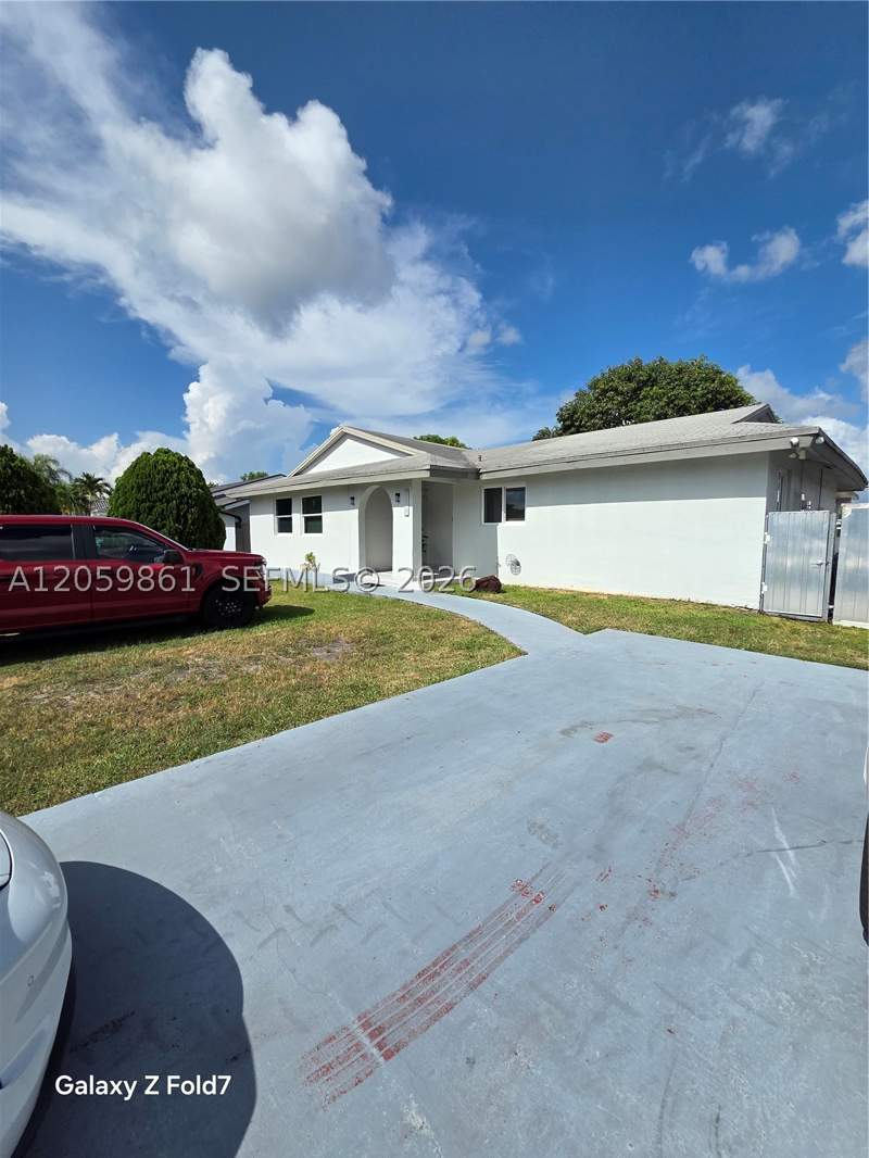 3 bedroom SingleFamilyResidence at 16884 SW 109th Ct, Pinar Estates Sub, Miami — photo 5