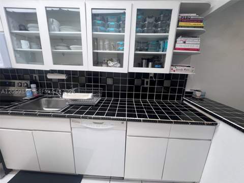100 Lincoln Rd 537, Miami Beach FL - photo 17 of 75