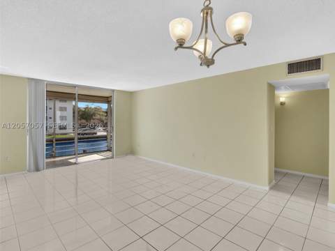 3600 NE 170th St 211, North Miami Beach FL - photo 12 of 34