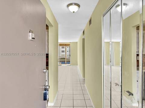 3600 NE 170th St 211, North Miami Beach FL - photo 6 of 34
