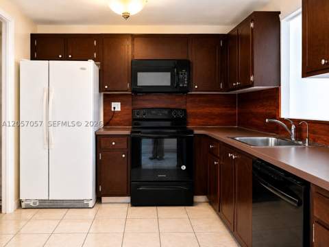 3600 NE 170th St 211, North Miami Beach FL - photo 7 of 34