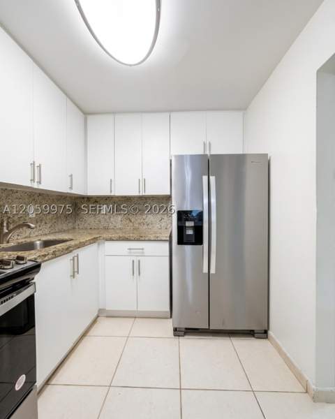 8990 SW 24th St 19, Miami FL - photo 7 of 15