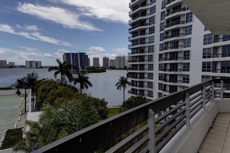 2 bedroom Condominium at 3600 Mystic Pointe Dr 613, Mystic Pointe Condo No On, Aventura — photo 2