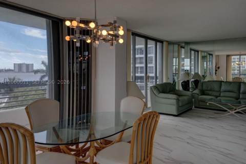 3600 Mystic Pointe Dr 613, Aventura FL - photo 7 of 18