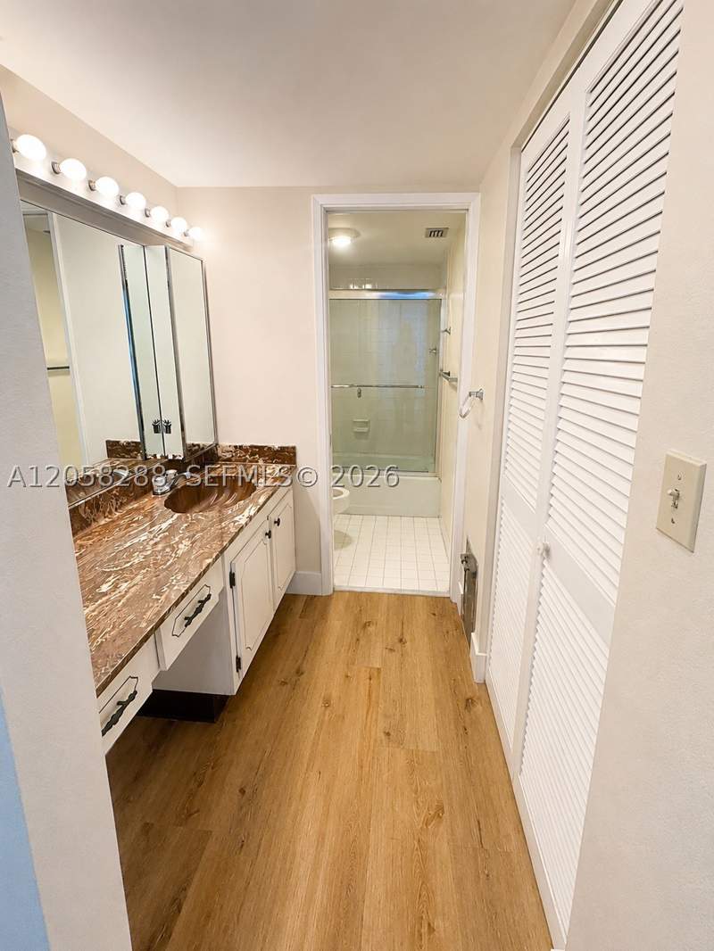 1 bedroom Condominium at 1865 Brickell Ave A1802, Brickell Place Condo, Miami — photo 2