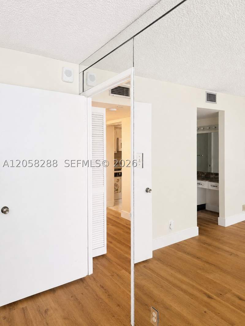 1 bedroom Condominium at 1865 Brickell Ave A1802, Brickell Place Condo, Miami — photo 3