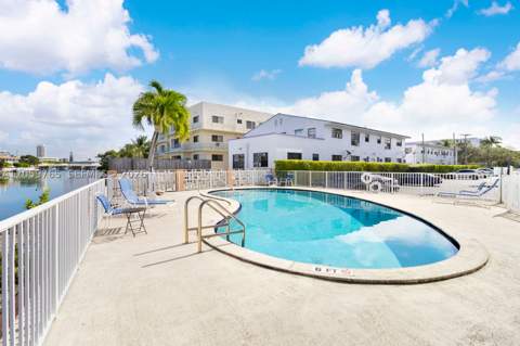 1185 Marseille Dr 101, Miami Beach FL - photo 9 of 10