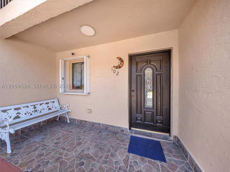 2 bedroom Condominium at 5530 W 26th Ct 102, Vista Alegre Townhomes Co, Hialeah — photo 4
