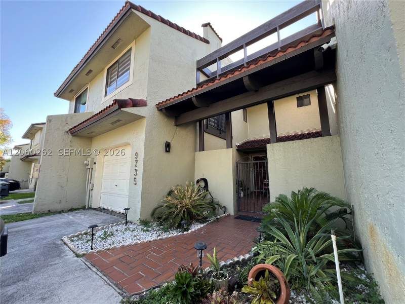 3 bedroom Townhouse at 9735 Costa Del Sol Blvd F-101, Costa Del Sol, Doral — photo 3