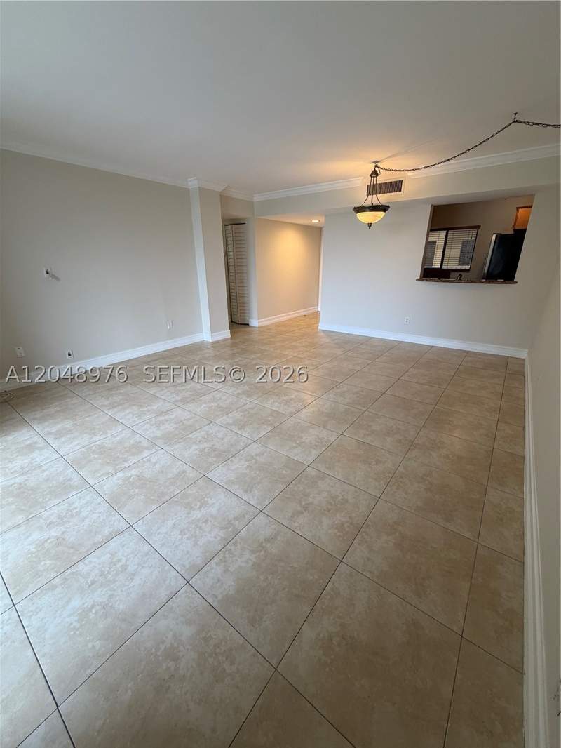 2 bedroom Condominium at 8635 NW 8th St 303, Fox Chase Condo #3, Miami — photo 4