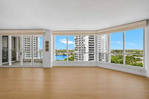 21150 Point Pl 1605, Aventura FL - photo 14 of 45