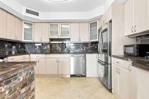 500 Bayview Dr 2121, Sunny Isles Beach FL - photo 10 of 41