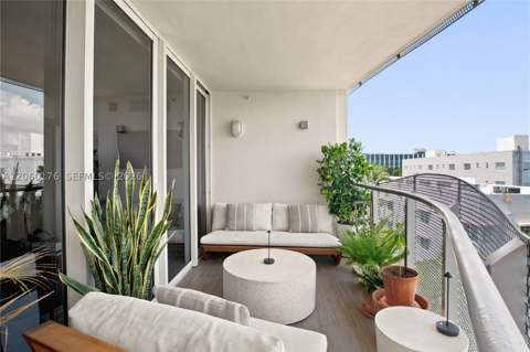 2155 Washington Ct 504, Miami Beach FL - photo 10 of 29