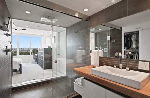 2155 Washington Ct 504, Miami Beach FL - photo 16 of 29