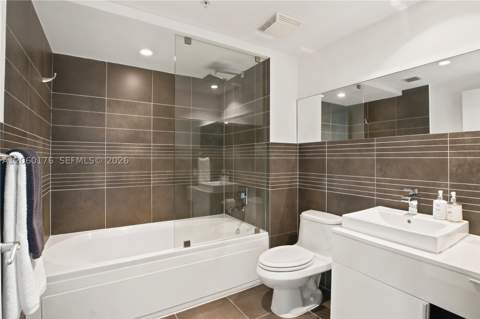 2155 Washington Ct 504, Miami Beach FL - photo 20 of 29