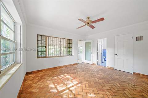 5842 Alton Rd, Miami Beach FL - photo 8 of 35