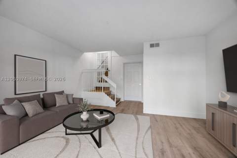 390 NW 86th Ct 803, Miami FL - photo 8 of 27