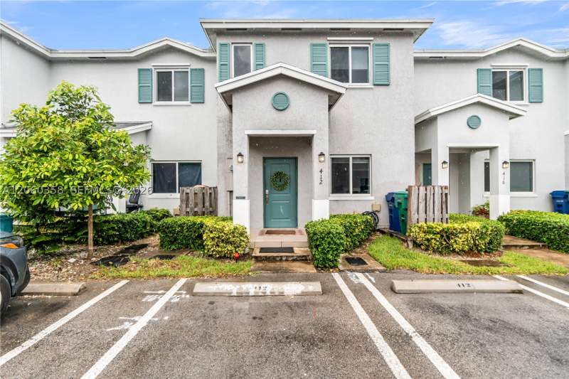 3 bedroom Townhouse at 412 NW 12th Ave, Forest Park Villas, Florida City — photo 2