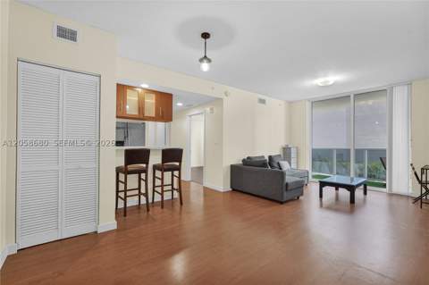 601 NE 23rd St 901, Miami FL - photo 13 of 36