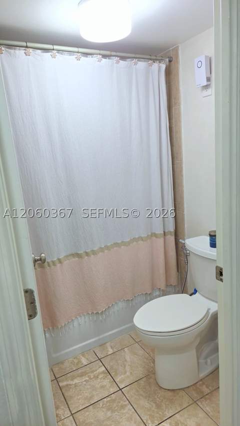 661 NE 195th St 407, Miami FL - photo 18 of 19