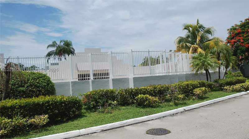 2 bedroom Condominium at 10395 SW 154th Cir Ct 104, Chateaubleau At Hammocks, Miami — photo 4