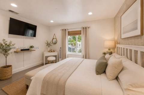 2260 SW 5th St, Miami FL - photo 7 of 20
