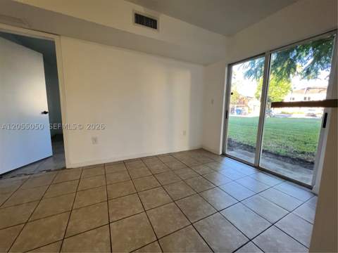 985 NE 33rd Ter 104, Homestead FL - photo 11 of 18