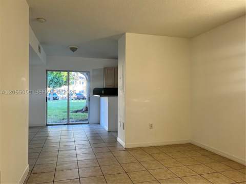 985 NE 33rd Ter 104, Homestead FL - photo 14 of 18