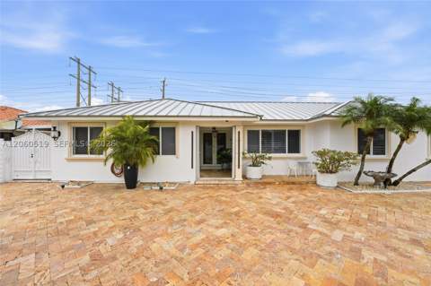 323 NW 136th Pl, Miami FL - photo 7 of 63