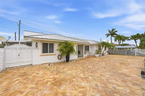 323 NW 136th Pl, Miami FL - photo 8 of 63