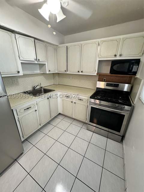 720 Collins Ave 309, Miami Beach FL - photo 23 of 49