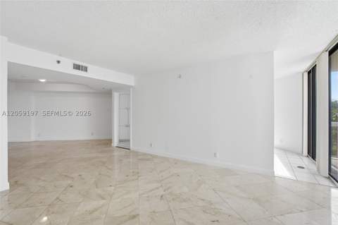 20185 E Country Club Dr 502, Aventura FL - photo 6 of 23
