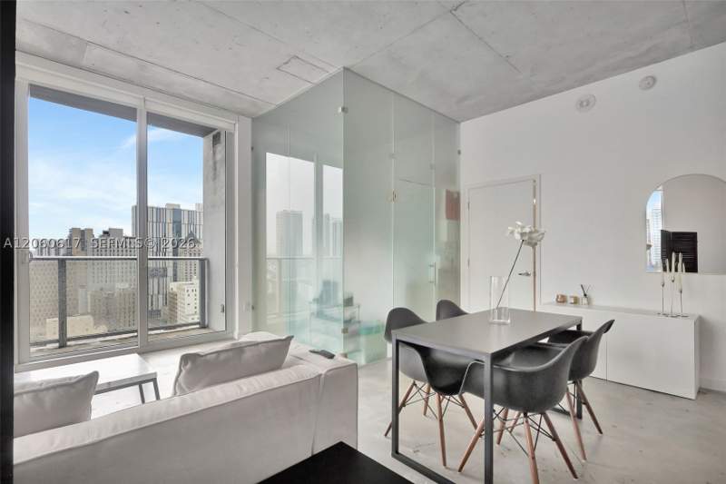 2 bedroom Condominium at 151 SE 1st St 2511, Centro Condo, Miami — photo 4