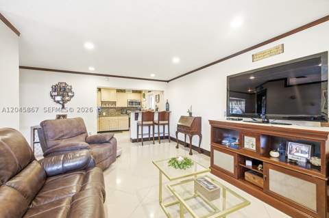7858 NW 171st St, Hialeah FL - photo 10 of 44