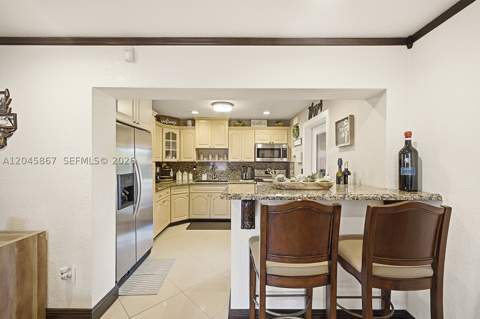 7858 NW 171st St, Hialeah FL - photo 14 of 44