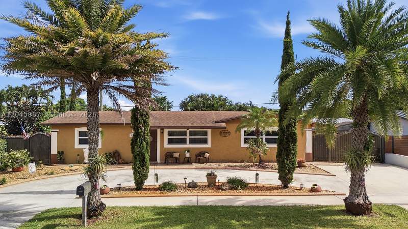 4 bedroom SingleFamilyResidence at 7858 NW 171st St, Palm Springs North Sec A, Hialeah — photo 3