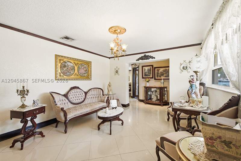 4 bedroom SingleFamilyResidence at 7858 NW 171st St, Palm Springs North Sec A, Hialeah — photo 5