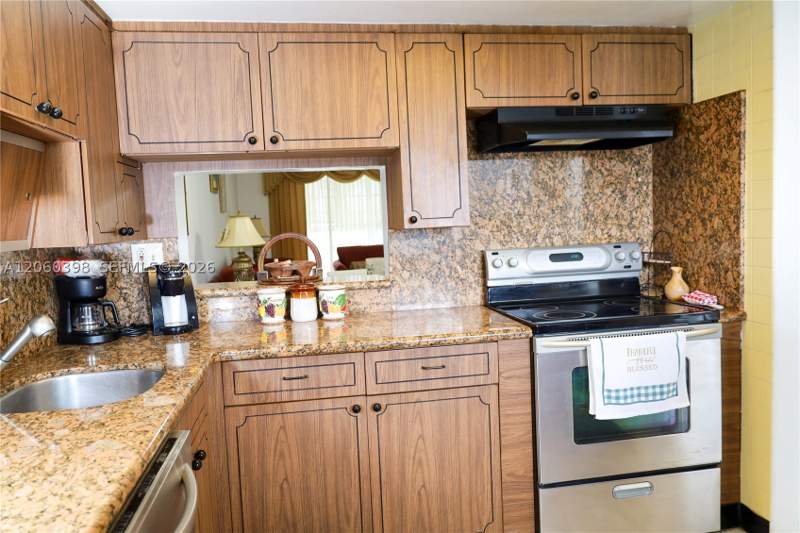 2 bedroom Condominium at 1501 NE Miami Gardens Dr 351, Third Moorings Condo, Miami — photo 5