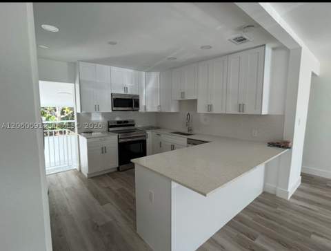 6391 SW 39th St, Miami FL - photo 9 of 17