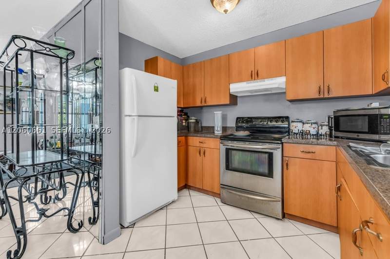 3 bedroom SingleFamilyResidence at 12231 SW 202nd St, Habitat Villas, Miami — photo 5