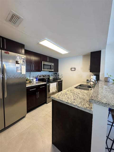 6845 SW 45th Ln 10, Miami FL - photo 7 of 19