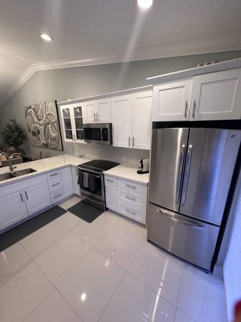 5041 E Lakes Drive 5041, Deerfield Beach FL - photo 8 of 15