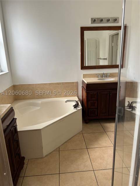 11440 NW 75th Ter, Doral FL - photo 11 of 25