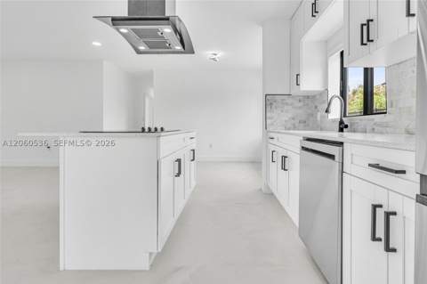 30 NE 193rd Ter, Miami FL - photo 7 of 30