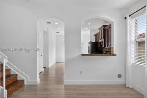 8961 SW 215th Ter, Cutler Bay FL - photo 11 of 55