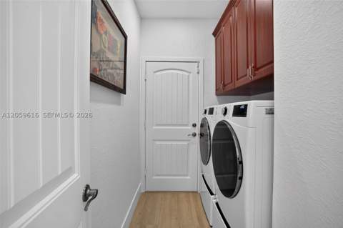 8961 SW 215th Ter, Cutler Bay FL - photo 22 of 55