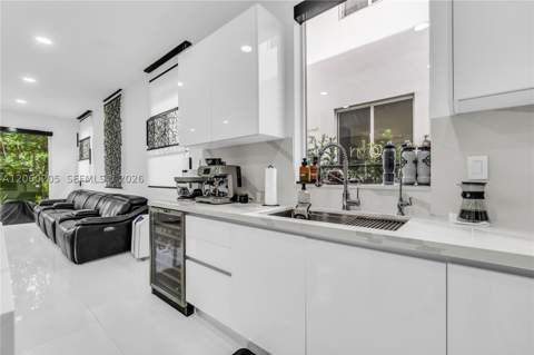 9730 NW 74th Ter, Doral FL - photo 15 of 71