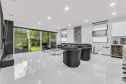 9730 NW 74th Ter, Doral FL - photo 24 of 71