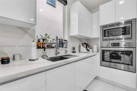 9730 NW 74th Ter, Doral FL - photo 8 of 71